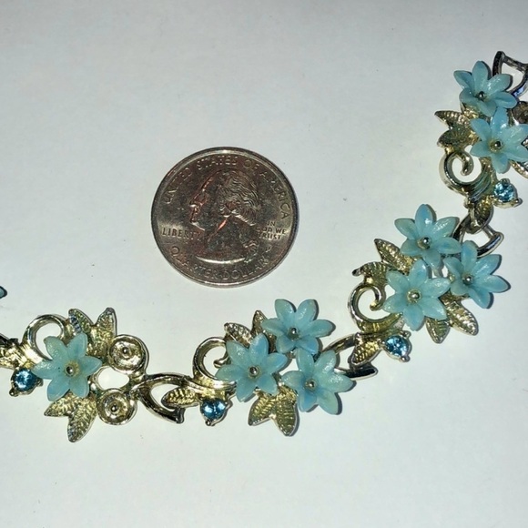 Vintage Silver Tone Blue 3D Flower CZ Rhinestone Classic 50s 60s Boho Bracelet - Picture 5 of 7